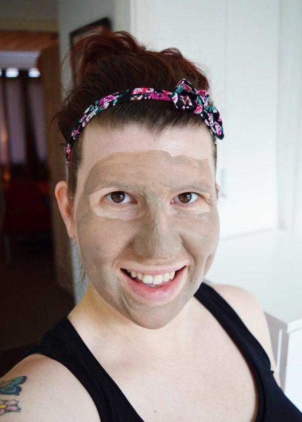 Bentonite clay mask 11