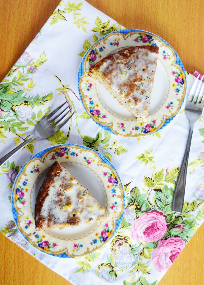 Lemon courgette poppyseed cake 5