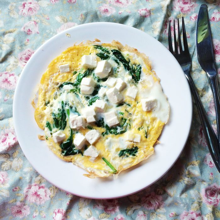 Feta spinach omelette