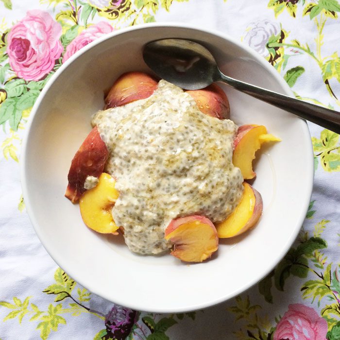 Peaches overnight oats chia