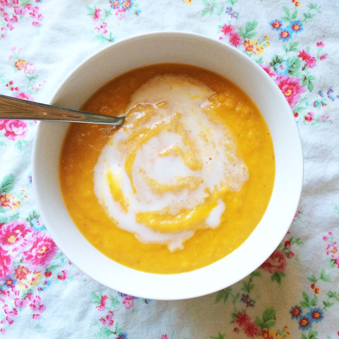 Thai red curry carrot soup