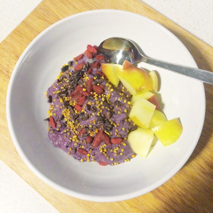 Blueberry chia pudding with fruit