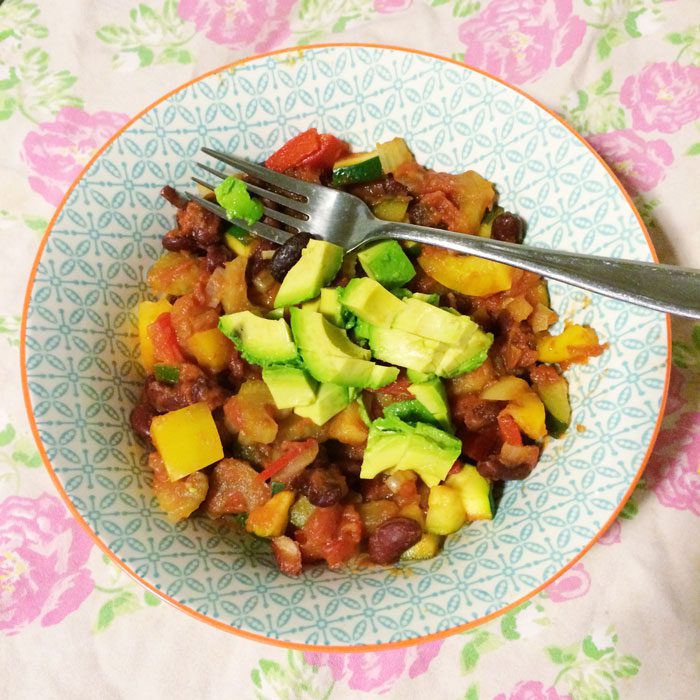 Veggie chilli with avo