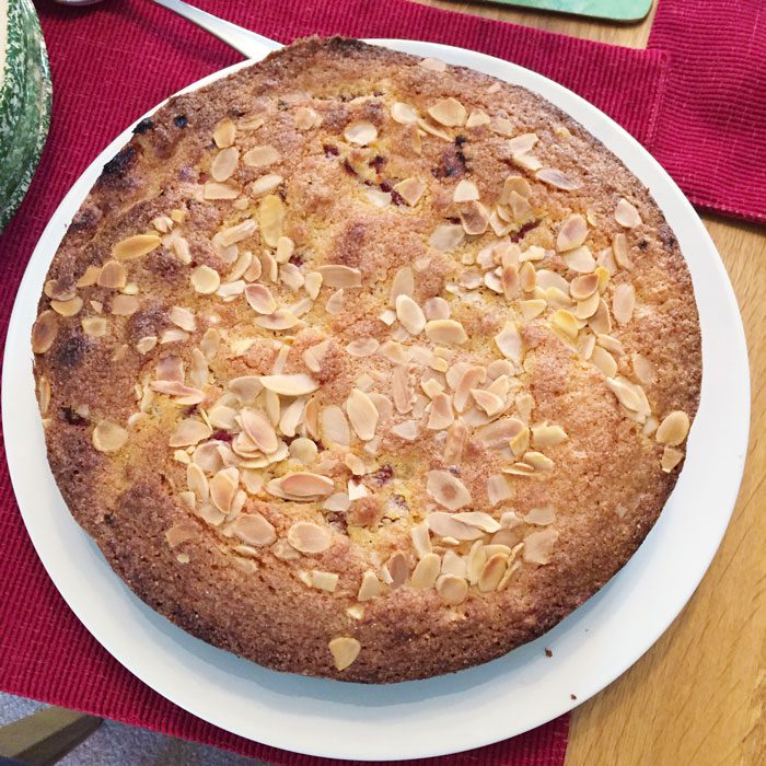 Almond and raspberry polenta cake