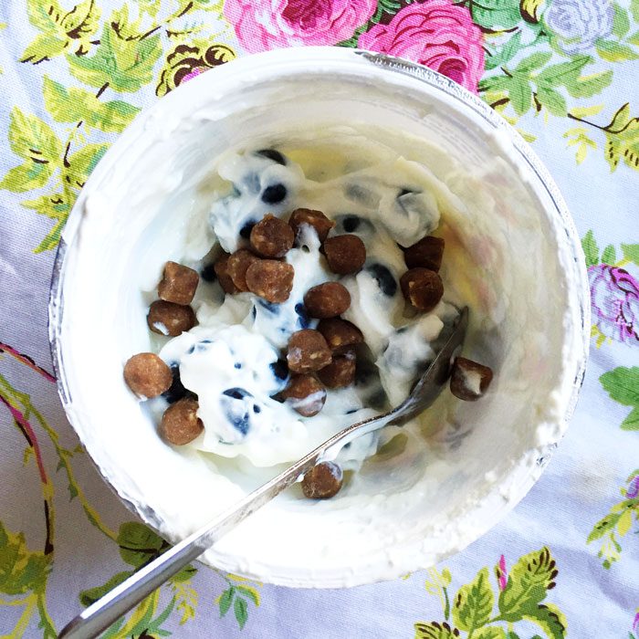 Blueberries yoghurt salted caramel nakd bites