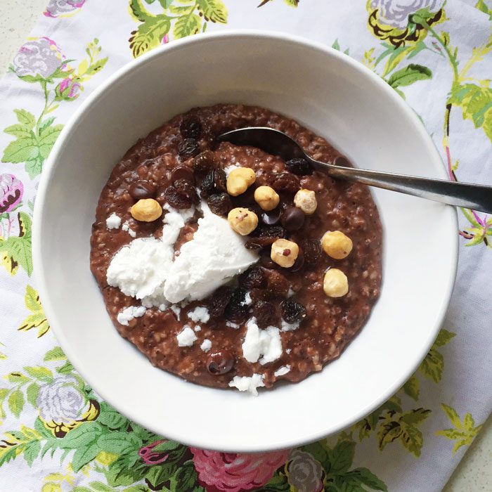 Chocolate oats with coyo