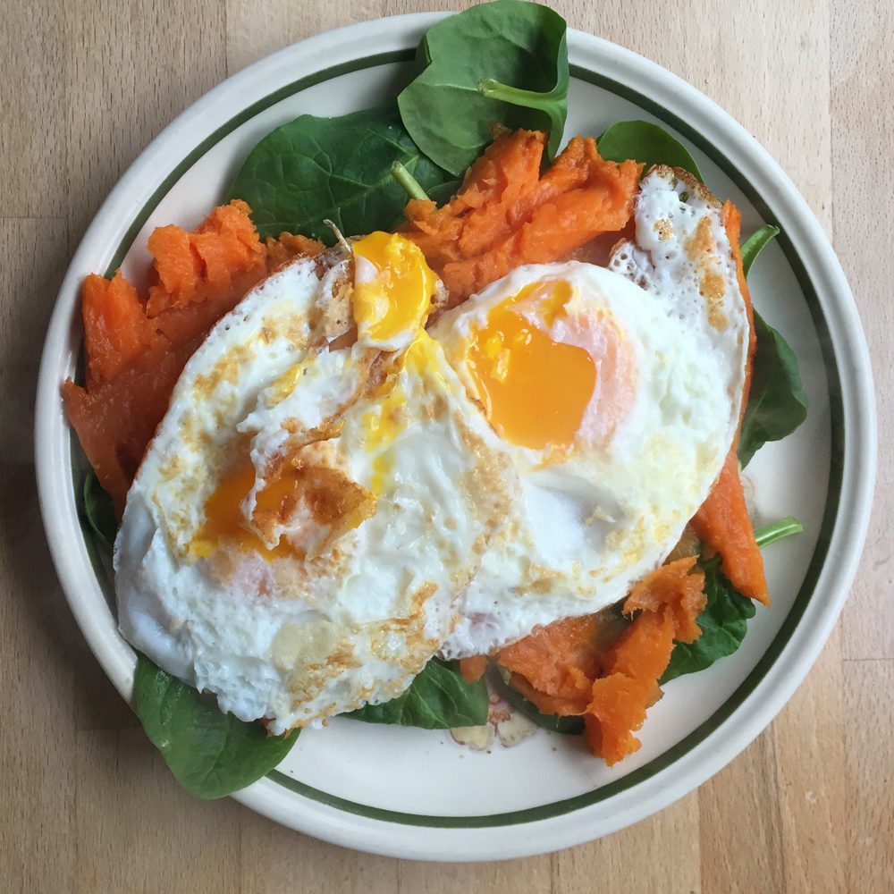 Baked sweet potato with eggs